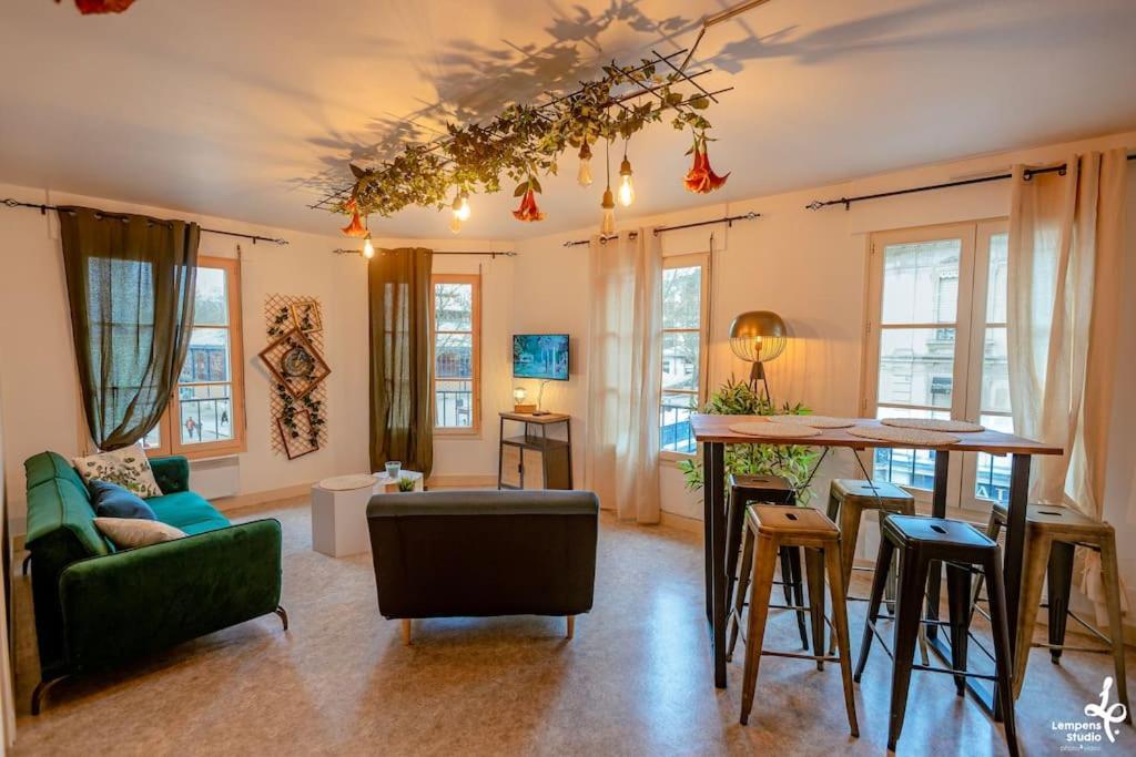 Appartement Romance Florale Troyes Exterior photo
